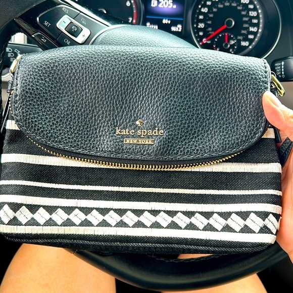 kate spade Handbags - Kate spade clutch